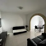4 Bedrooms House At 15 Minutes To Paceville Apartament