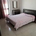 4 Bedrooms House At 15 Minutes To Paceville Lägenhet St. Julian's