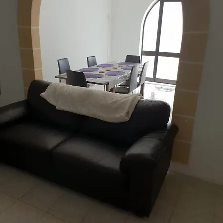 Lägenhet 4 Bedrooms House At 15 Minutes To Paceville St. Julian's