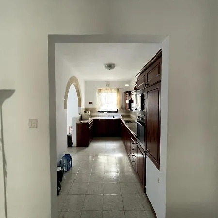 Apartment 4 Bedrooms House At 15 Minutes To Paceville