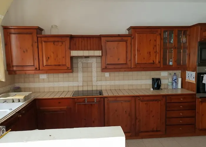 4 Bedrooms House At 15 Minutes To Paceville Apartment *