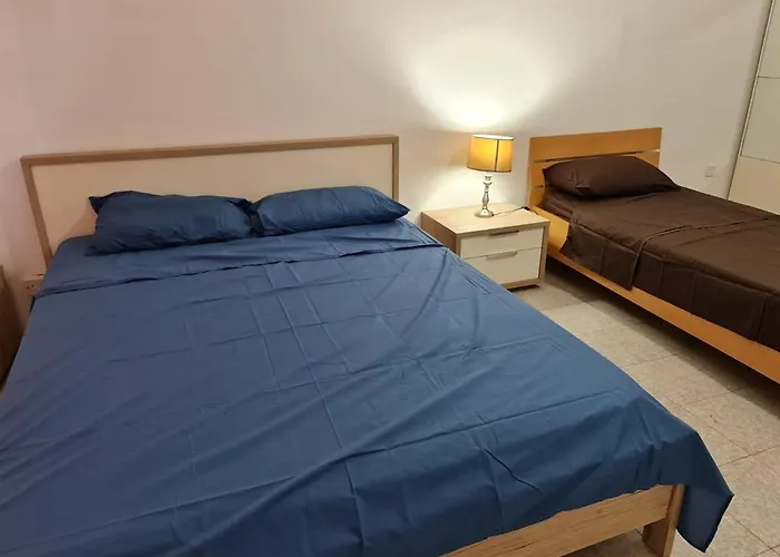 4 Bedrooms House At 15 Minutes To Paceville Apartment Saint Julian's