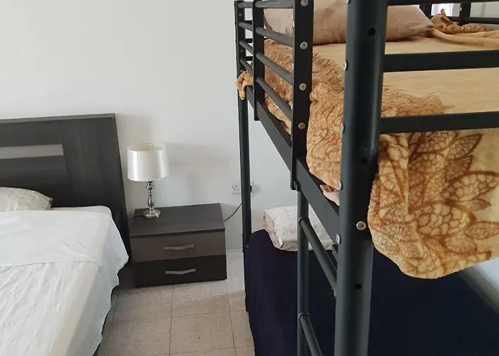 4 Bedrooms House At 15 Minutes To Paceville Apartment *